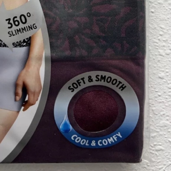 💜Jockey Essentials Women's 360 Slimming, Seamfree Slimming Short - Picture 5 of 8